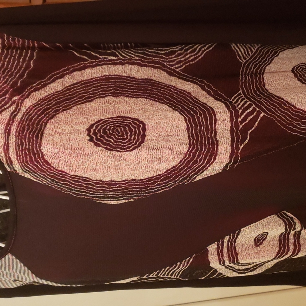 Abstract Top with Ruffle - Picture 2 of 6